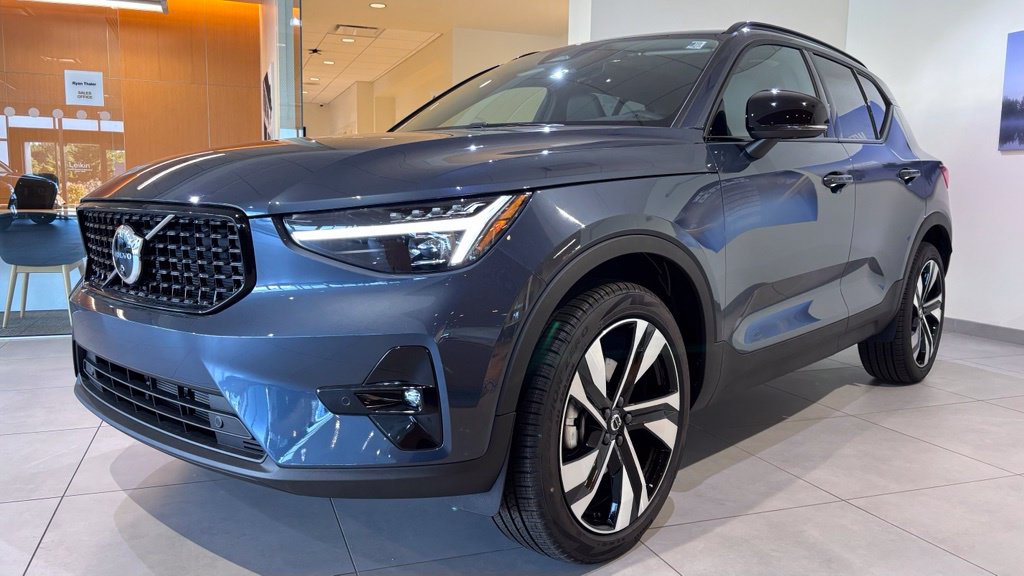 2026 Volvo XC40