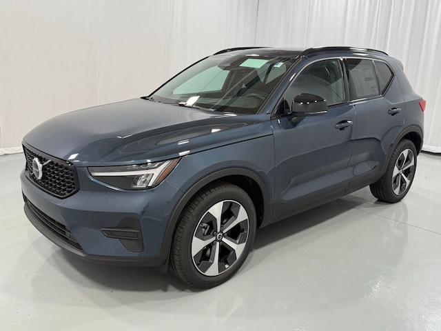 2026 Volvo XC40 B5 Core AWD SUV