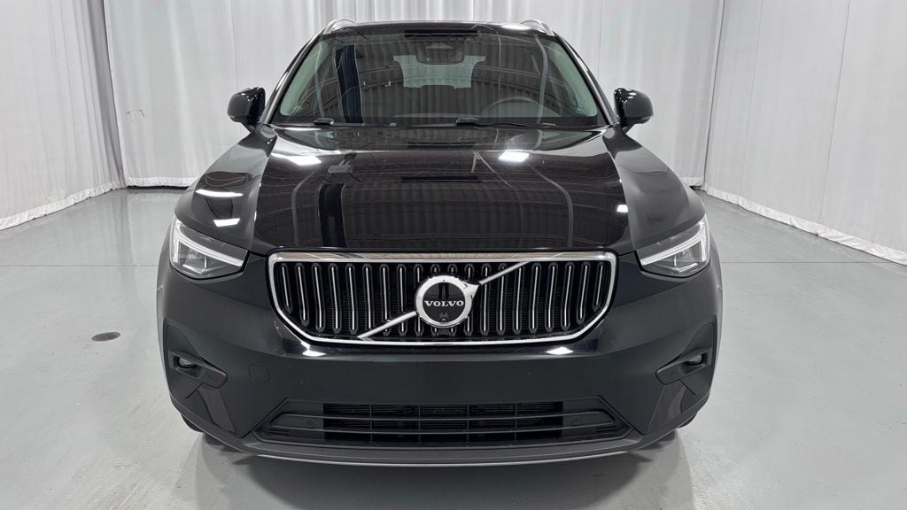 Certified 2025 Volvo XC40 B5 Plus Bright Theme SUV
