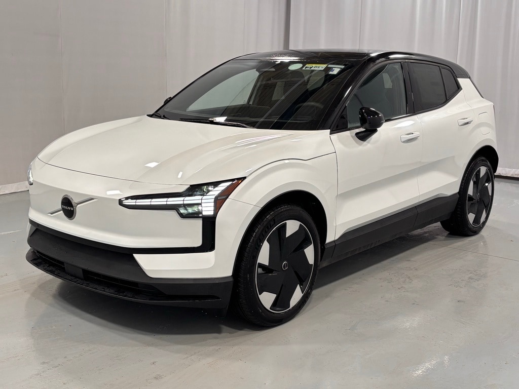 2025 Volvo EX30 Plus's photo