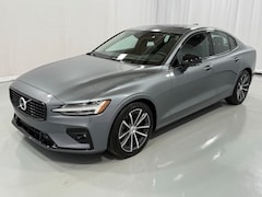 Used 2021 Volvo S60 T5 Momentum Sedan 7JR102TZ4MG112194 near Cleveland