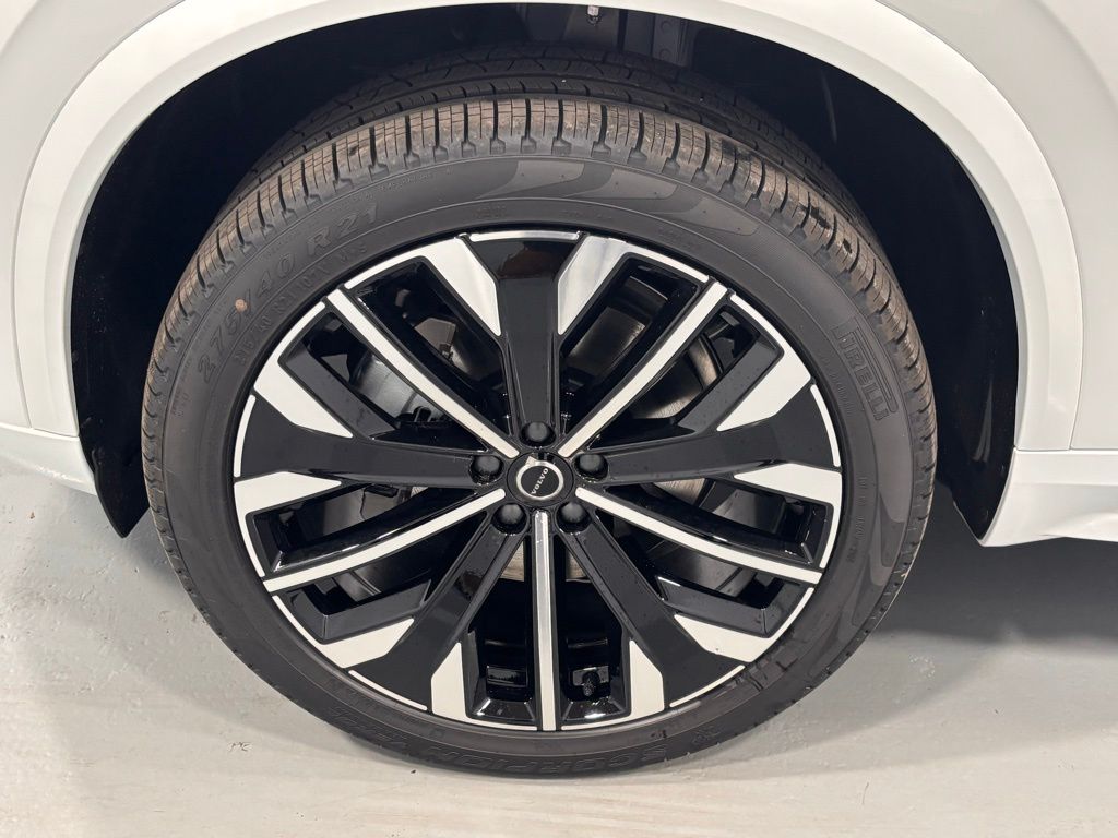 2026 Volvo XC90 Ultra - Photo 23