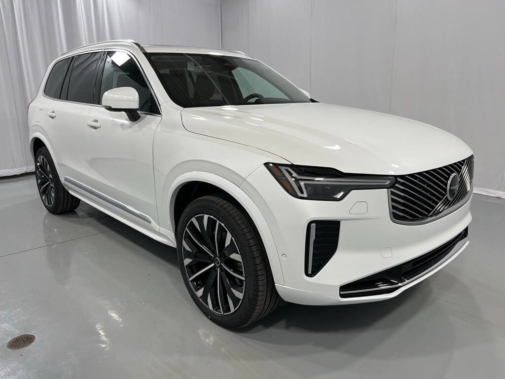 2025 Volvo XC90 Plus photo 4