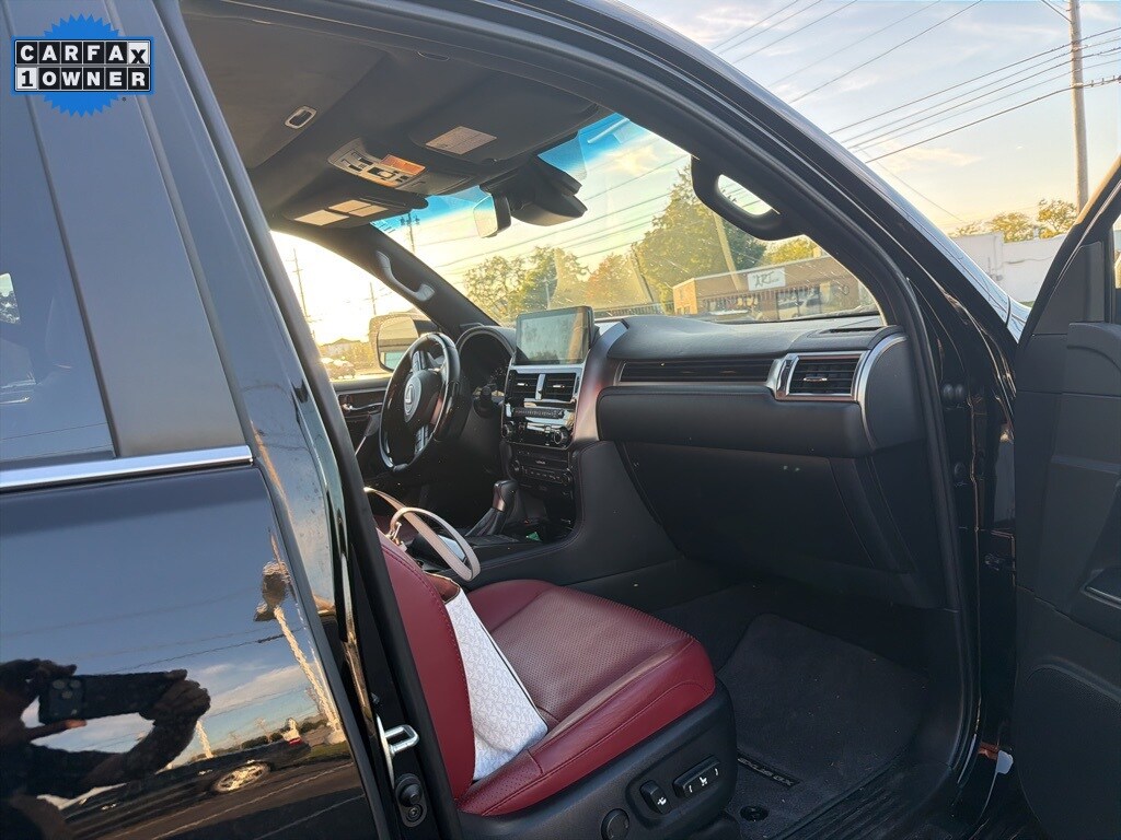 2023 Lexus GX 460 Luxury photo 2