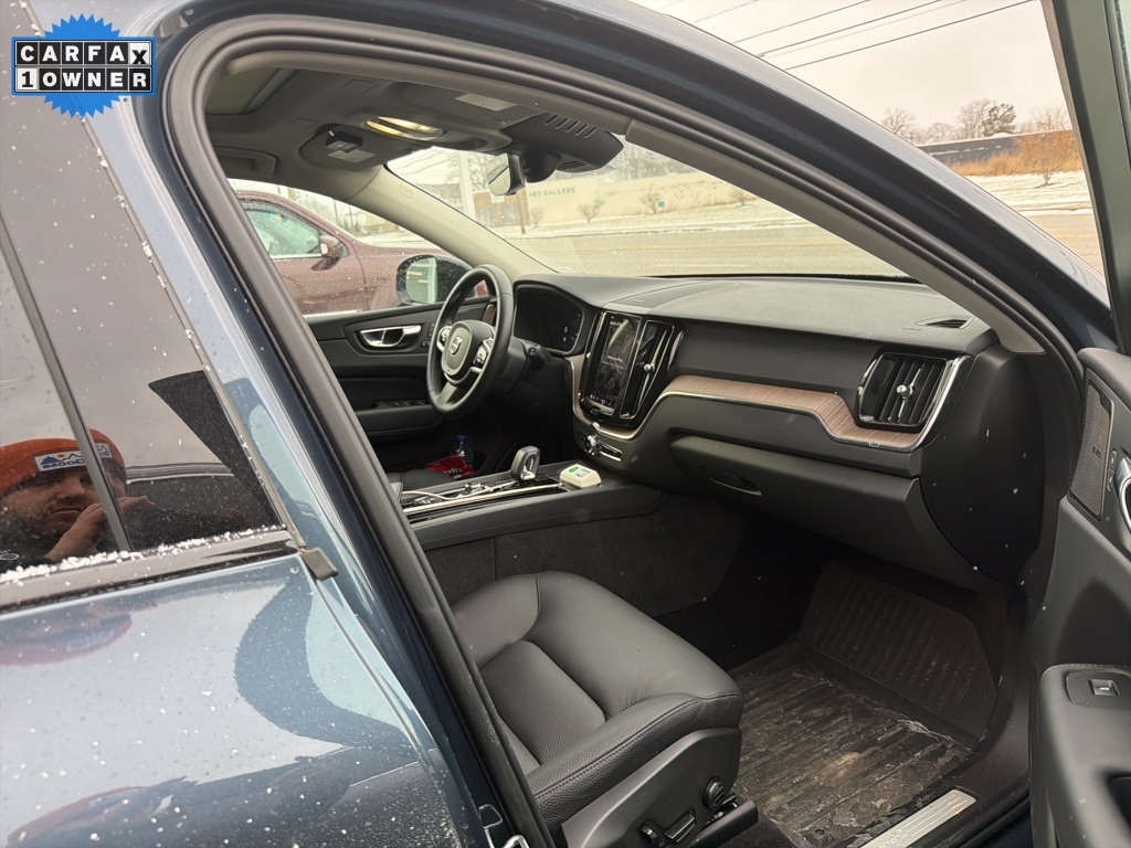 Used 2023 Volvo XC60 B5 Plus Dark Theme SUV