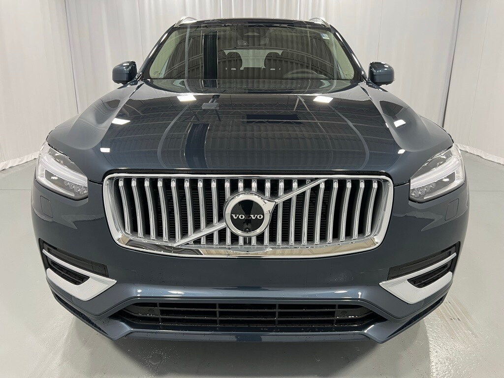 2025 Volvo XC90 Plus photo 3