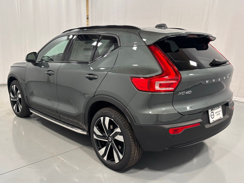 2026 Volvo XC40 Ultra - Photo 8