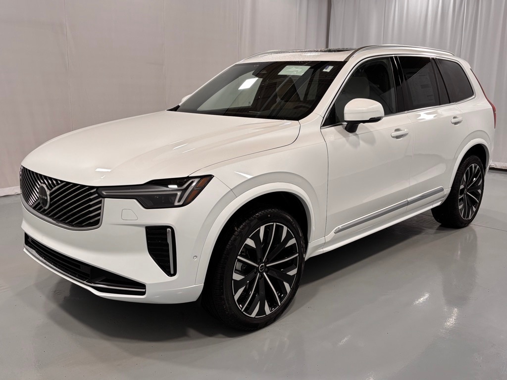 2026 Volvo XC90 Plus's photo