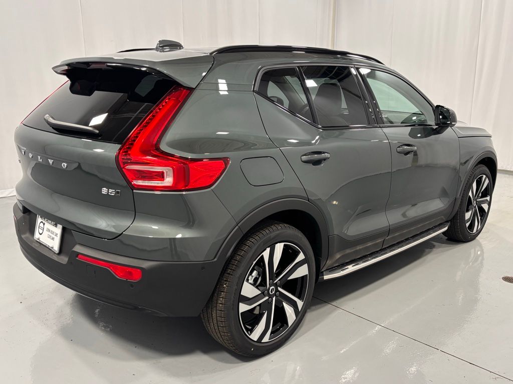 2026 Volvo XC40 Ultra - Photo 6