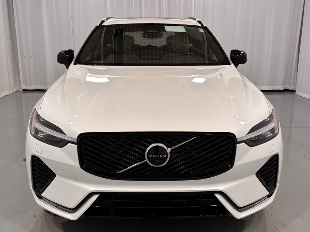New 2026 Volvo XC60 B5 Plus SUV