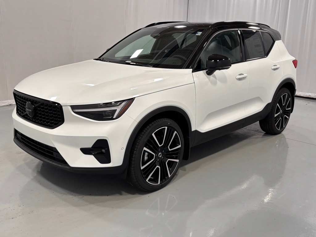 New 2026 Volvo XC40 B5 Ultra Black Edition SUV