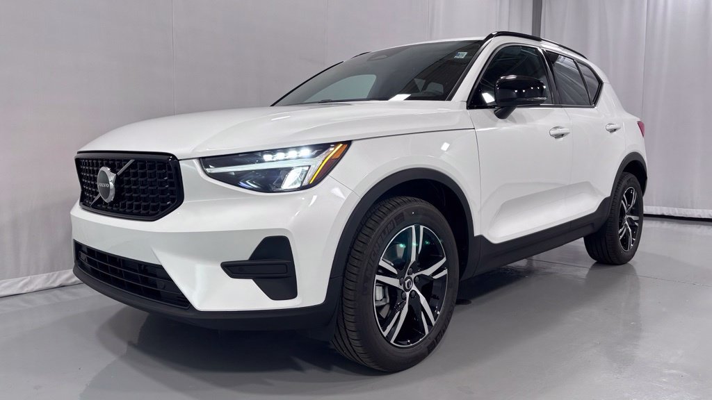 2026 Volvo XC40