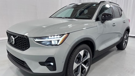 2026 Volvo XC40 B5 Plus AWD SUV