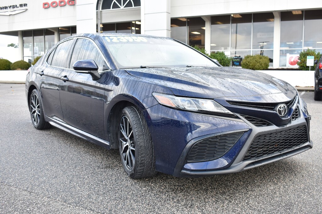 Used 2021 Toyota Camry SE Sedan