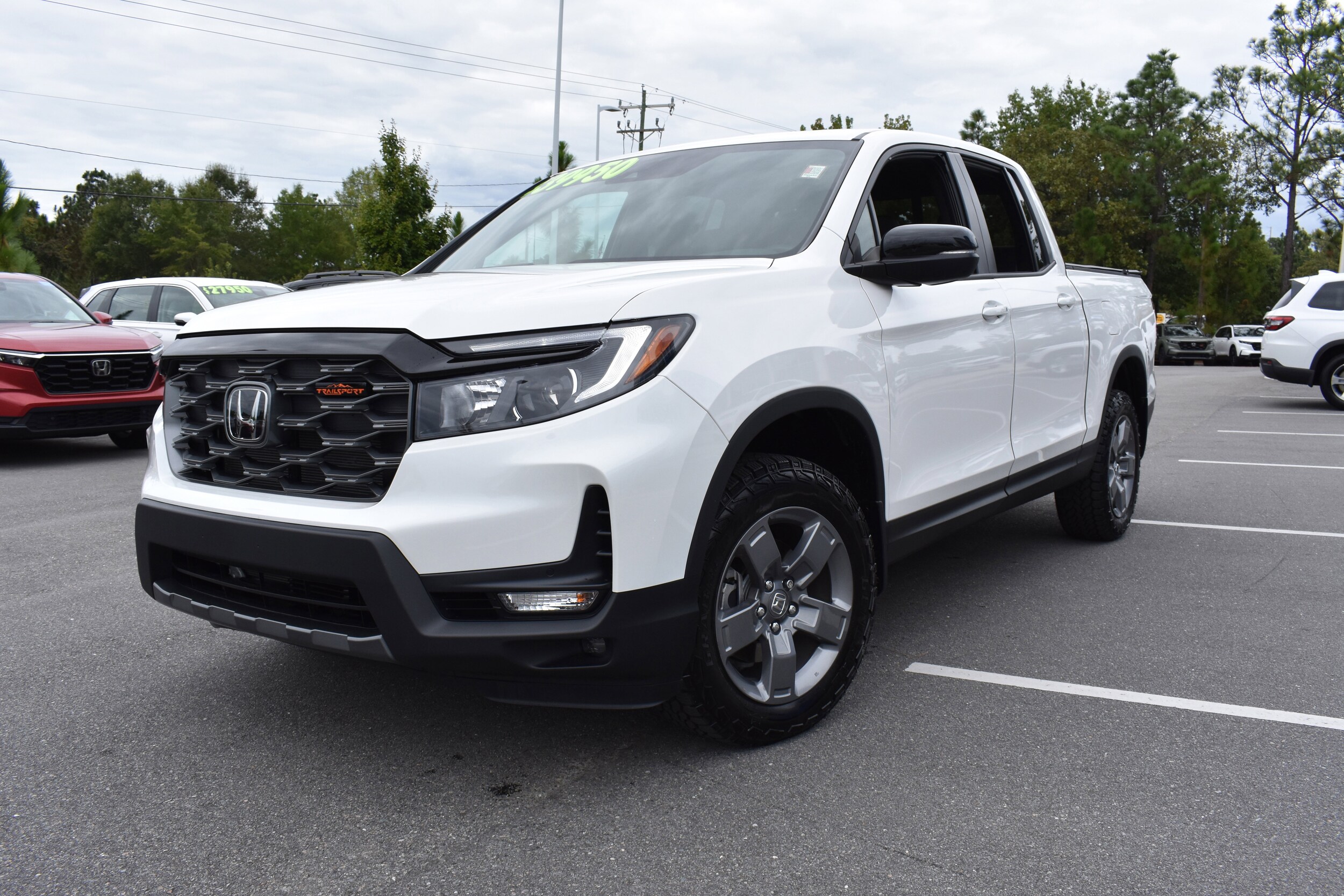 2025 Honda Ridgeline TrailSport photo 3