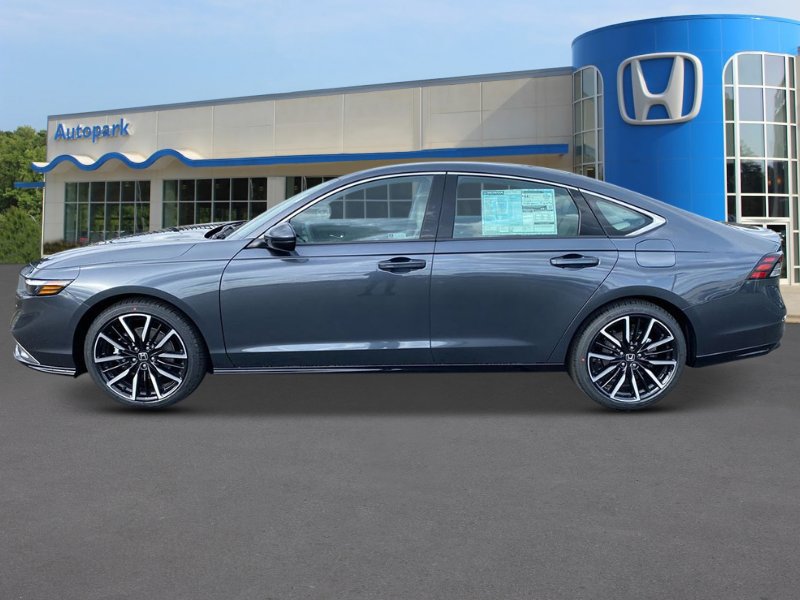 2025 Honda Accord Hybrid Touring photo 2