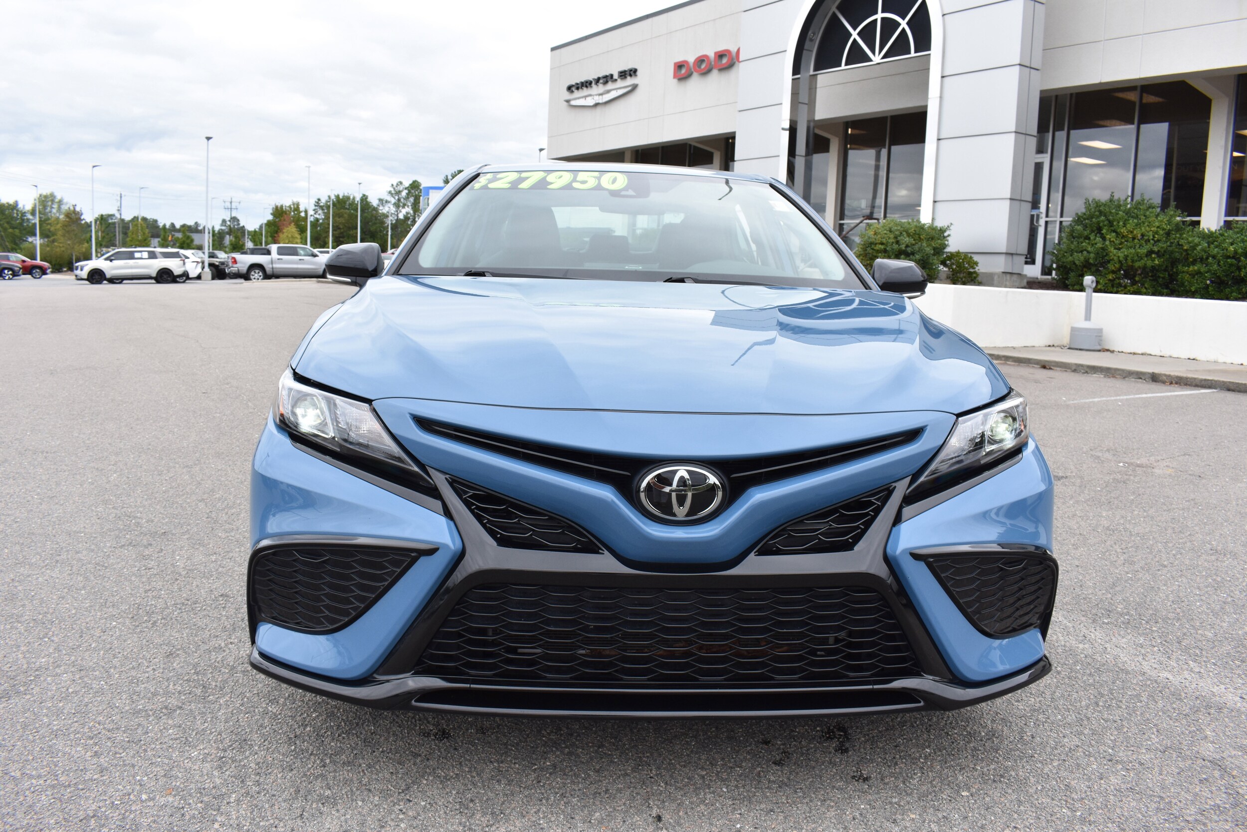 2023 Toyota Camry SE photo 2