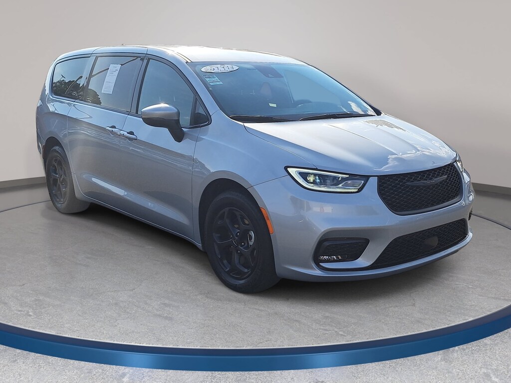 Used 2023 Chrysler Pacifica Plug-In Hybrid Touring L Van Passenger Van