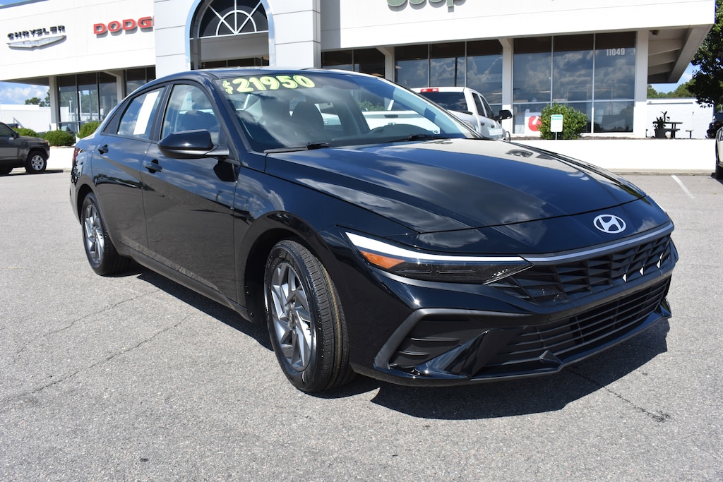 Used 2024 Hyundai Elantra SEL Sedan