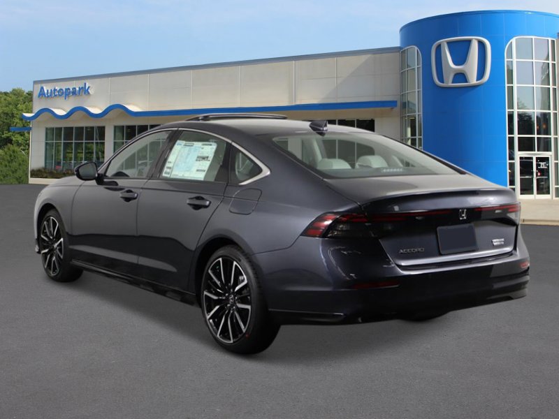 2025 Honda Accord Hybrid Touring photo 3