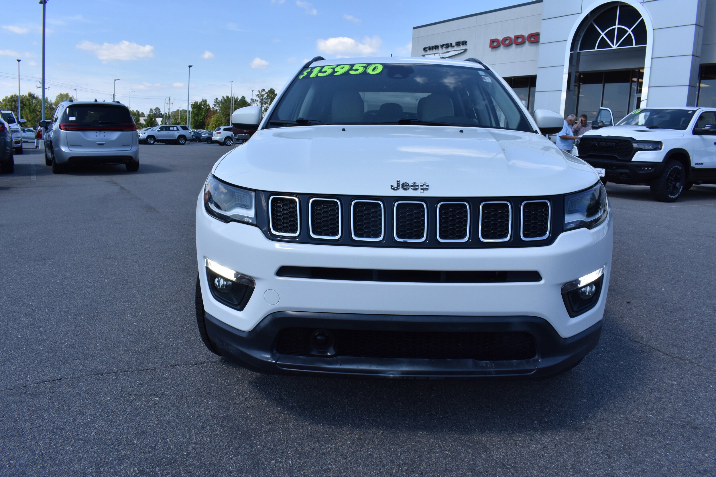 2018 Jeep Compass Latitude photo 2