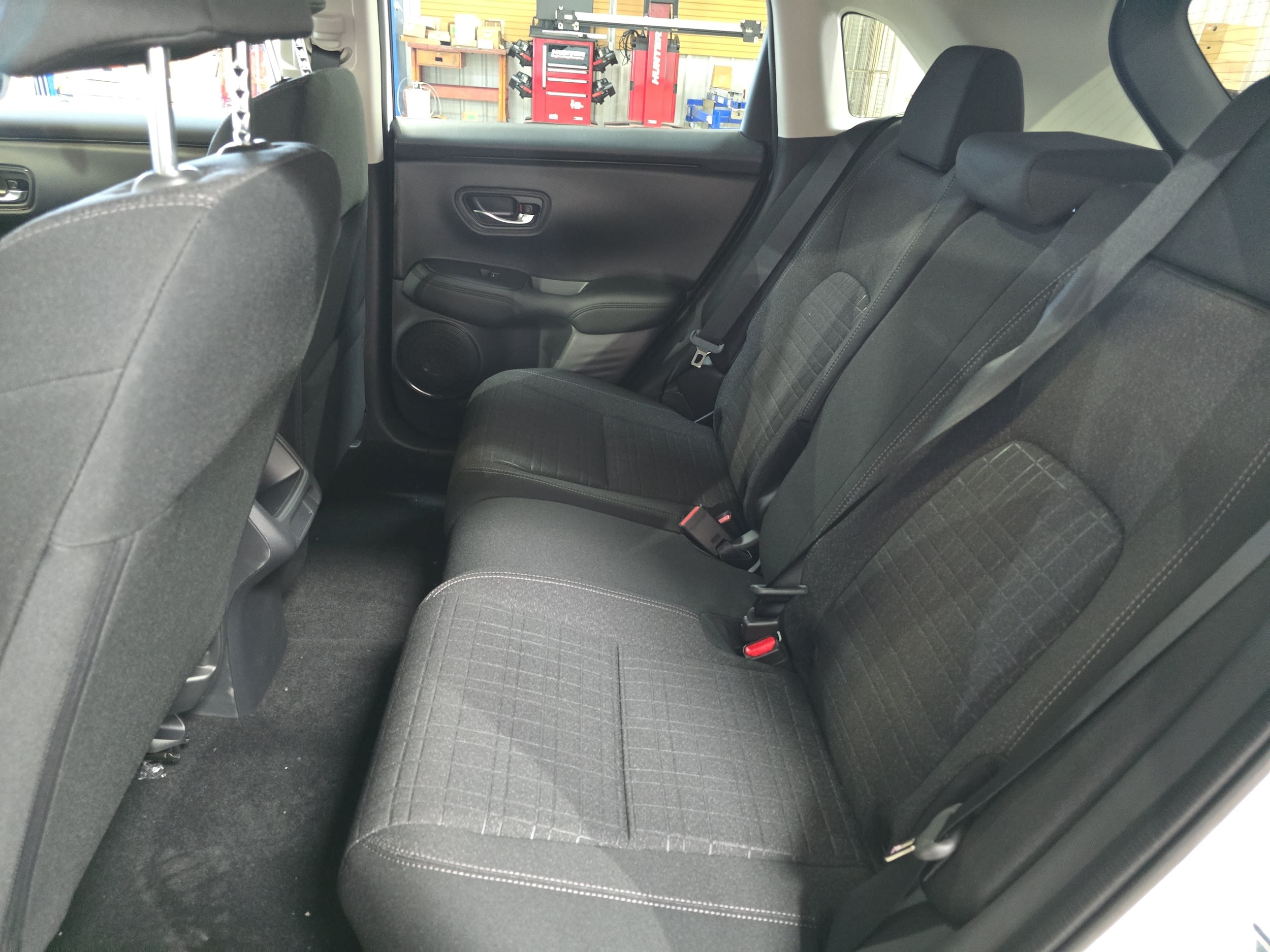 2027 Honda HR-V LX - Photo 11