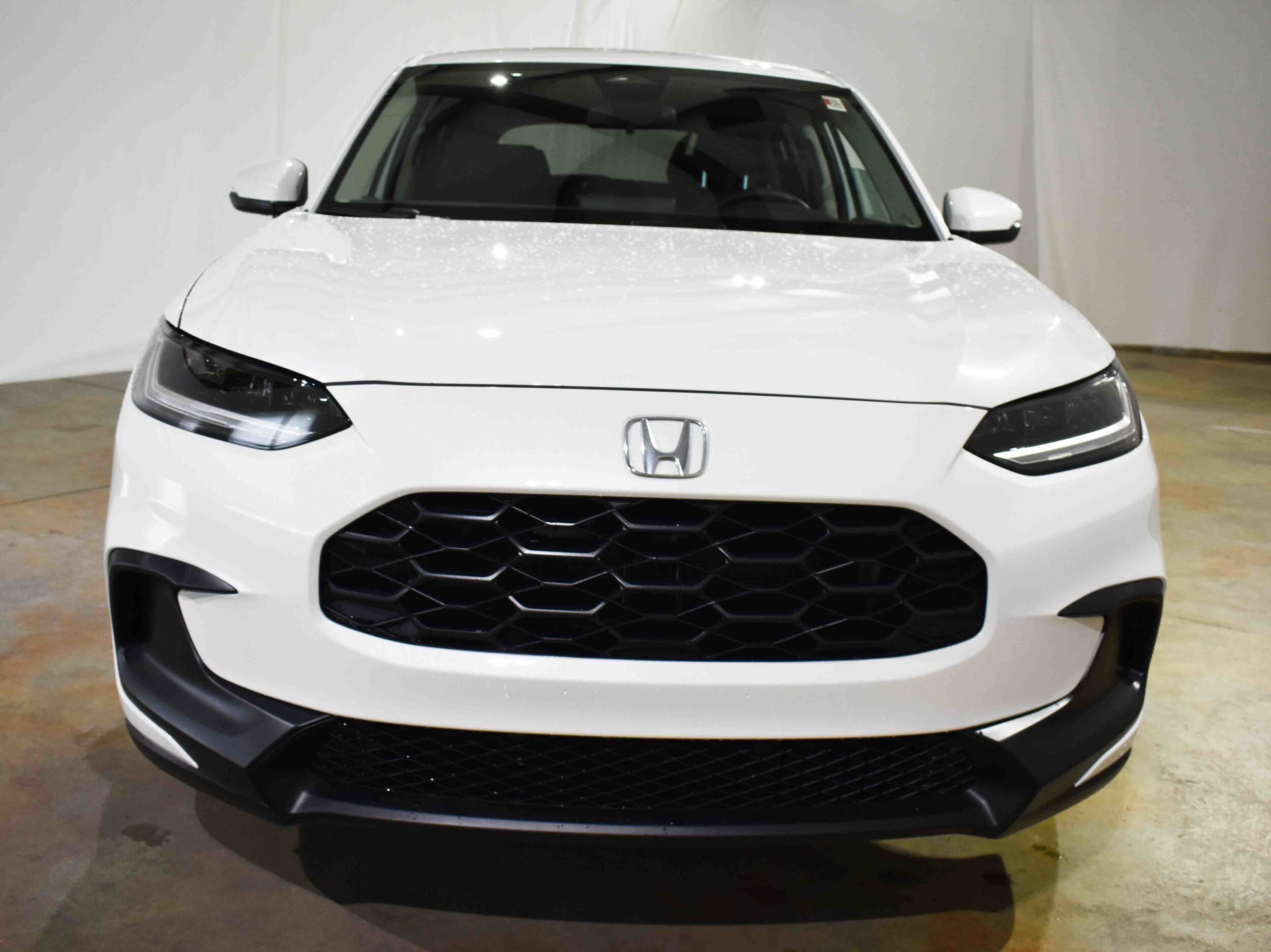2026 Honda HR-V LX photo 2