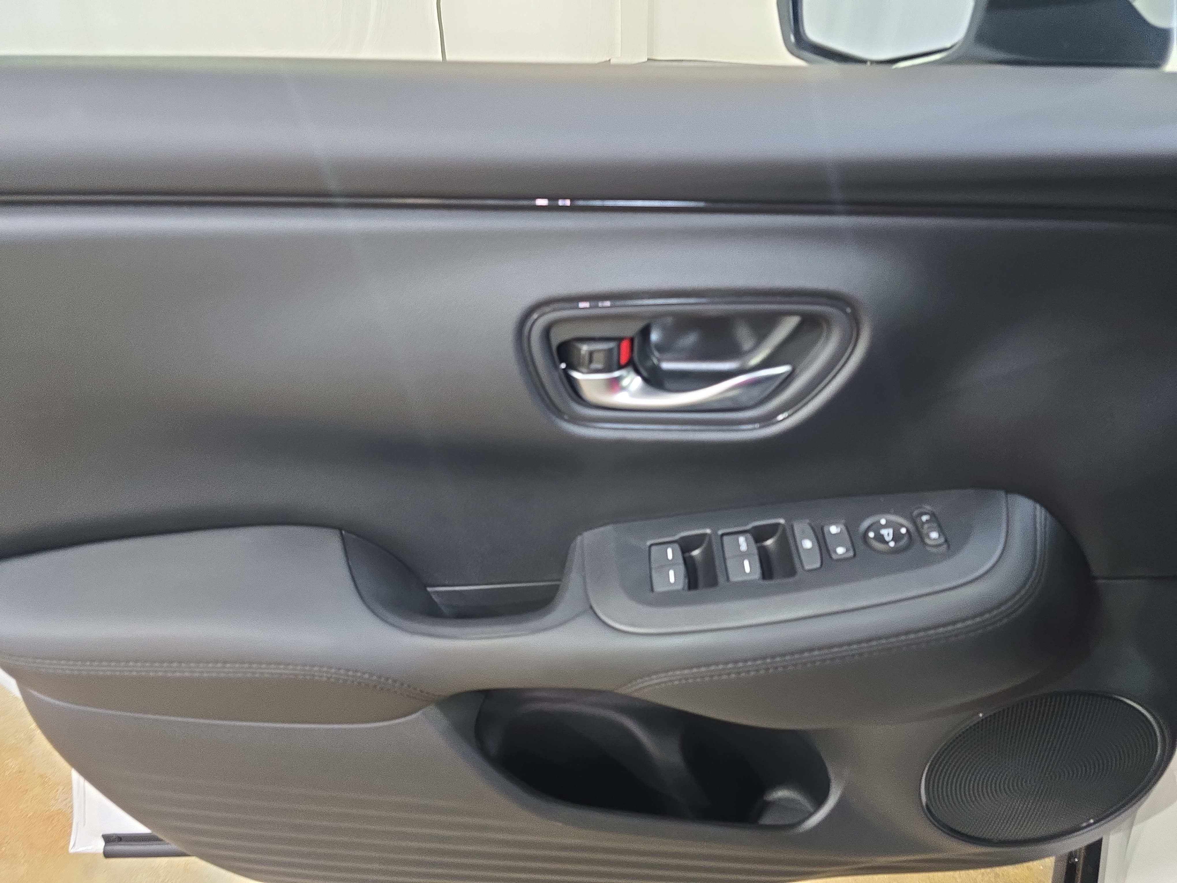2027 Honda HR-V LX - Photo 23