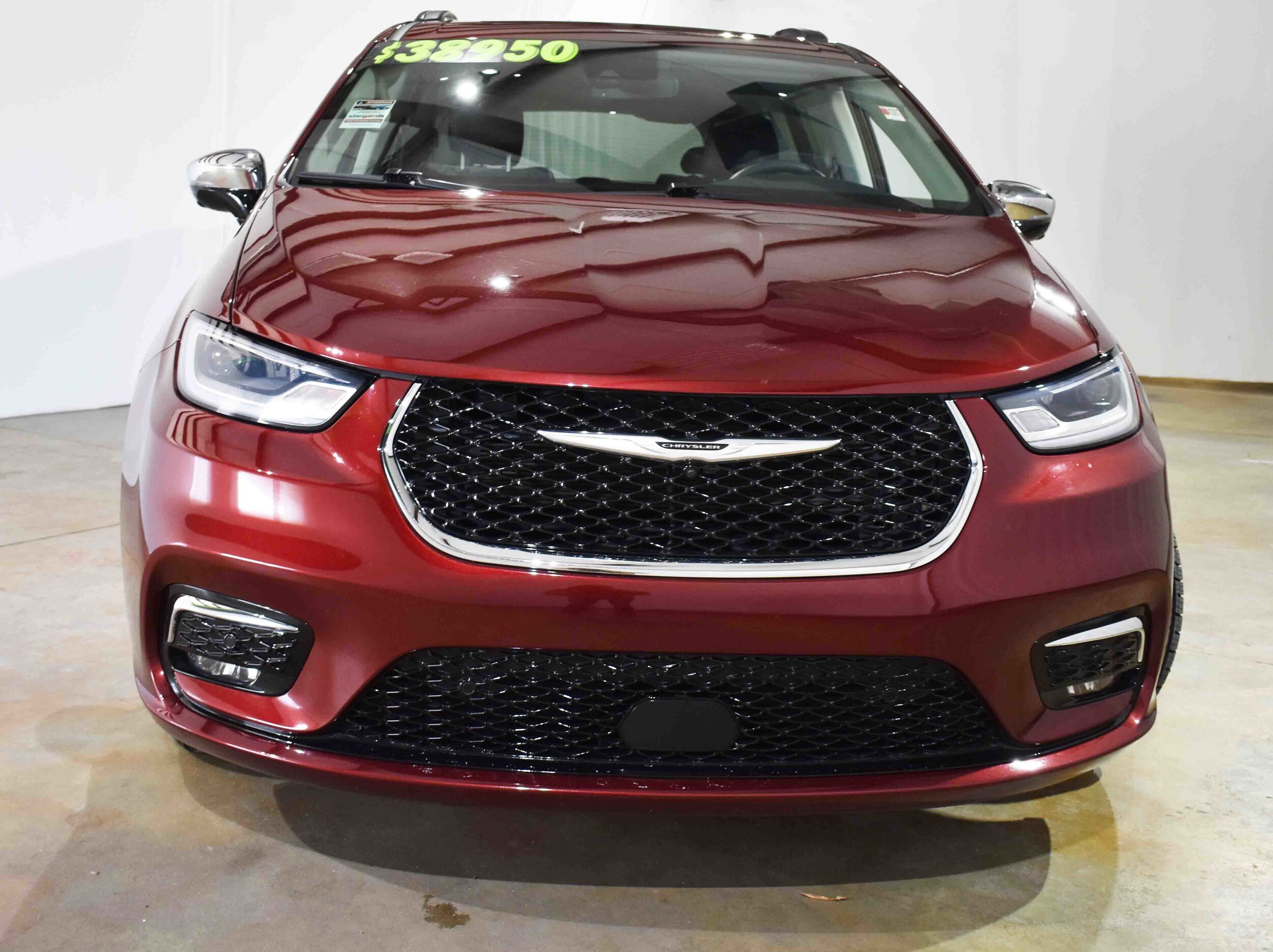 2023 Chrysler Pacifica Limited photo 3