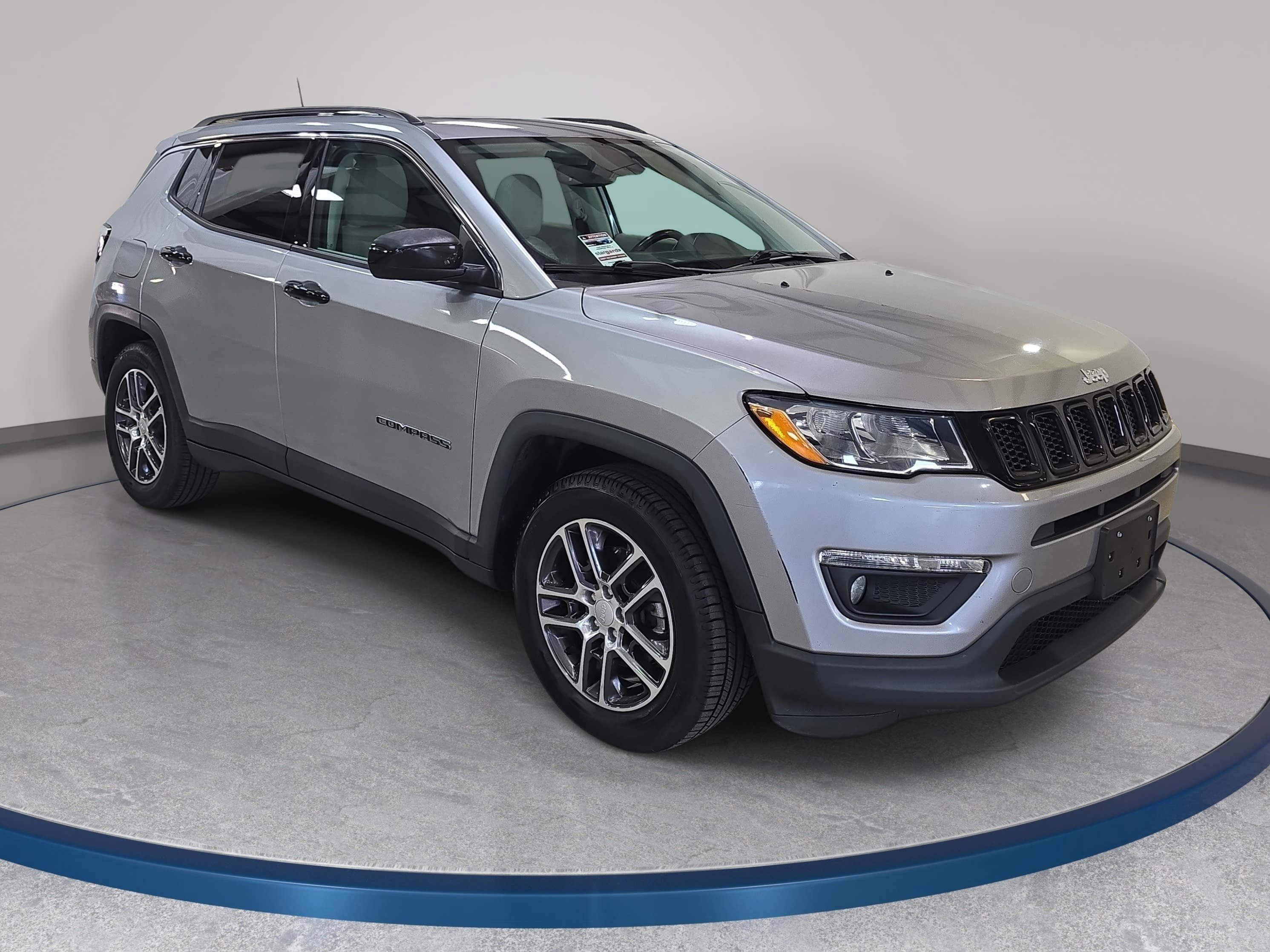 Used 2019 Jeep Compass Latitude FWD SUV