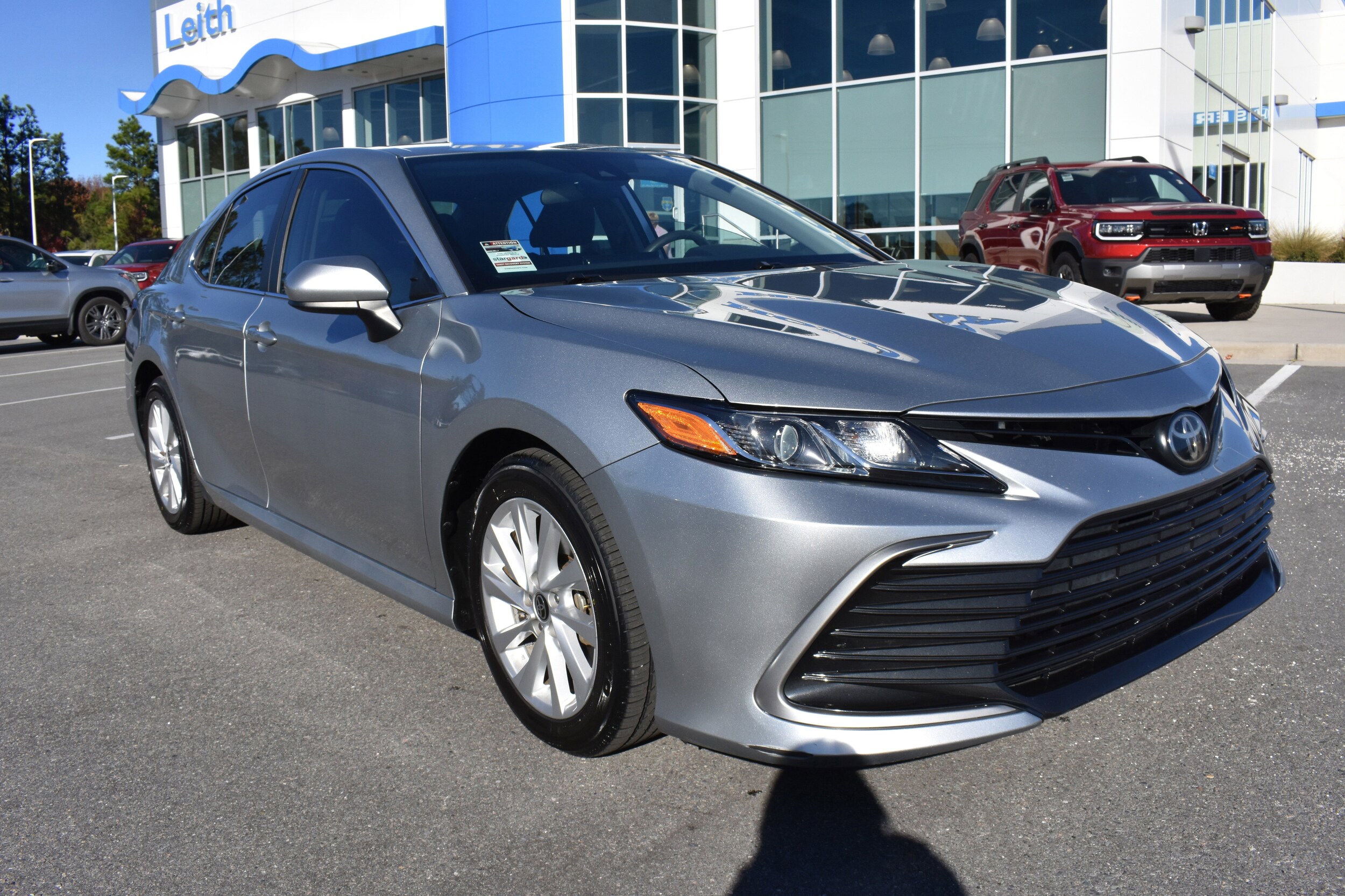 2021 Toyota Camry LE photo 2