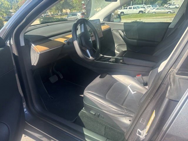 2020 Tesla Model Y Long Range photo 4