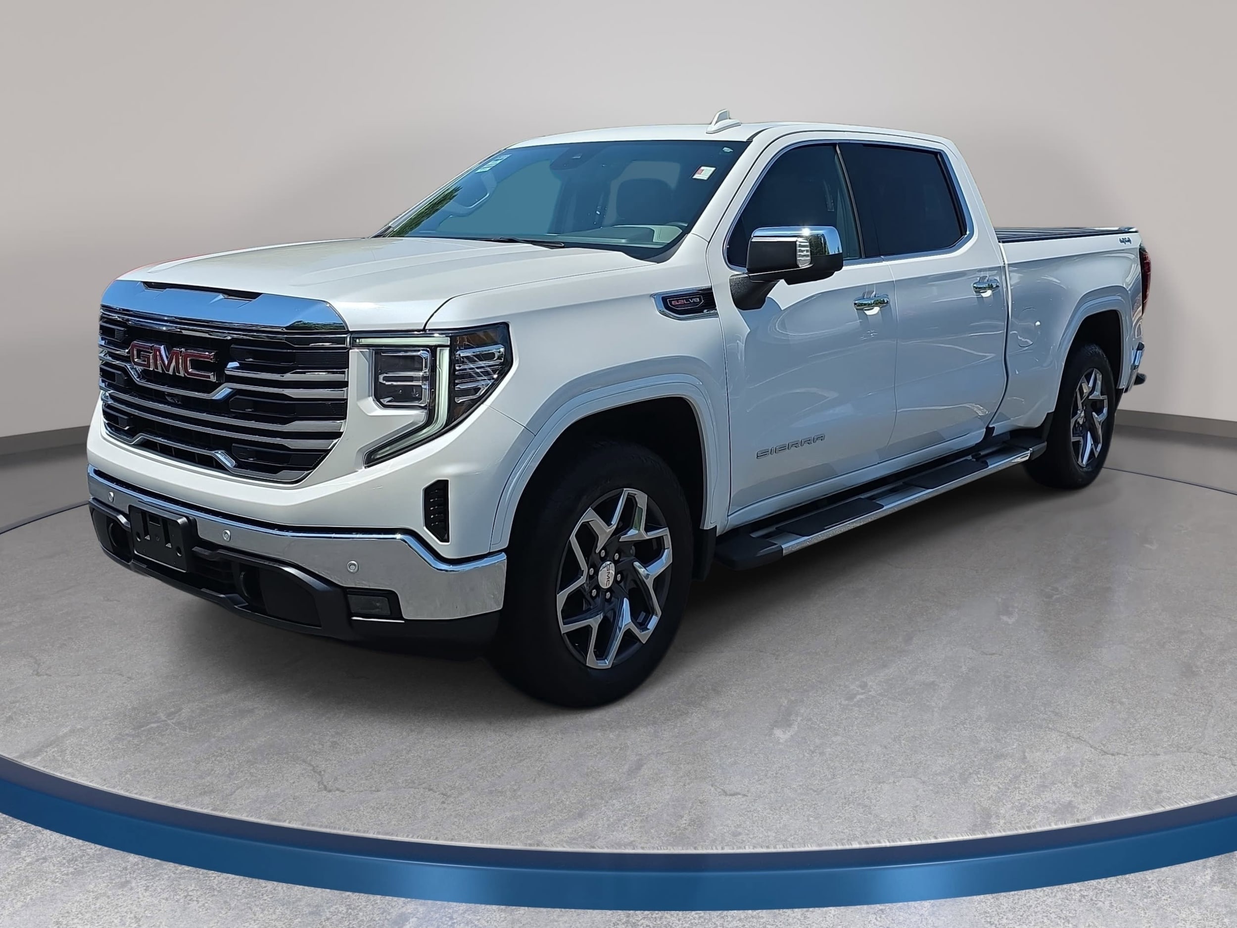 2024 GMC Sierra 4WD Crew Cab Short Box SLT's photo