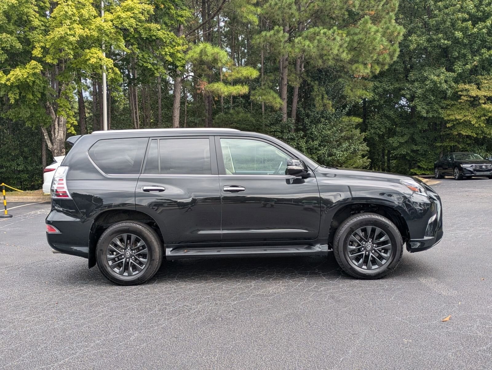 2022 Lexus GX 460 Premium photo 3