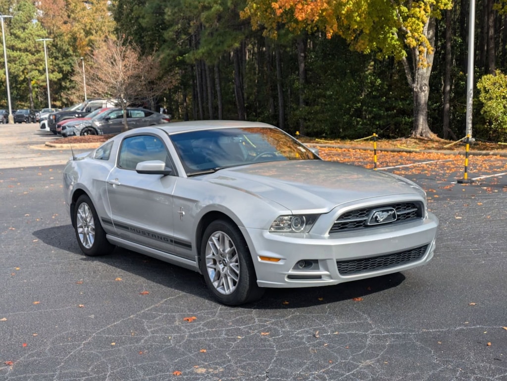 Used 2013 Ford Mustang V6 Premium Coupe