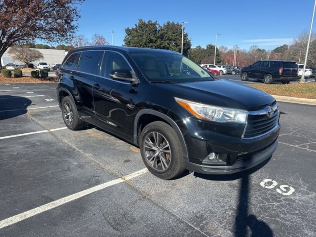 Used 2016 Toyota Highlander XLE FWD V6 XLE
