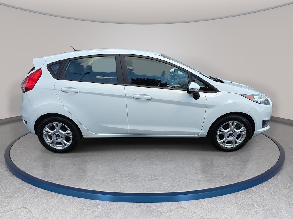 Used 2015 Ford Fiesta SE HB SE