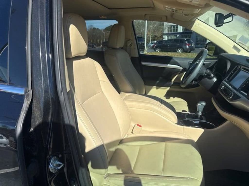 Used 2016 Toyota Highlander XLE FWD V6 XLE