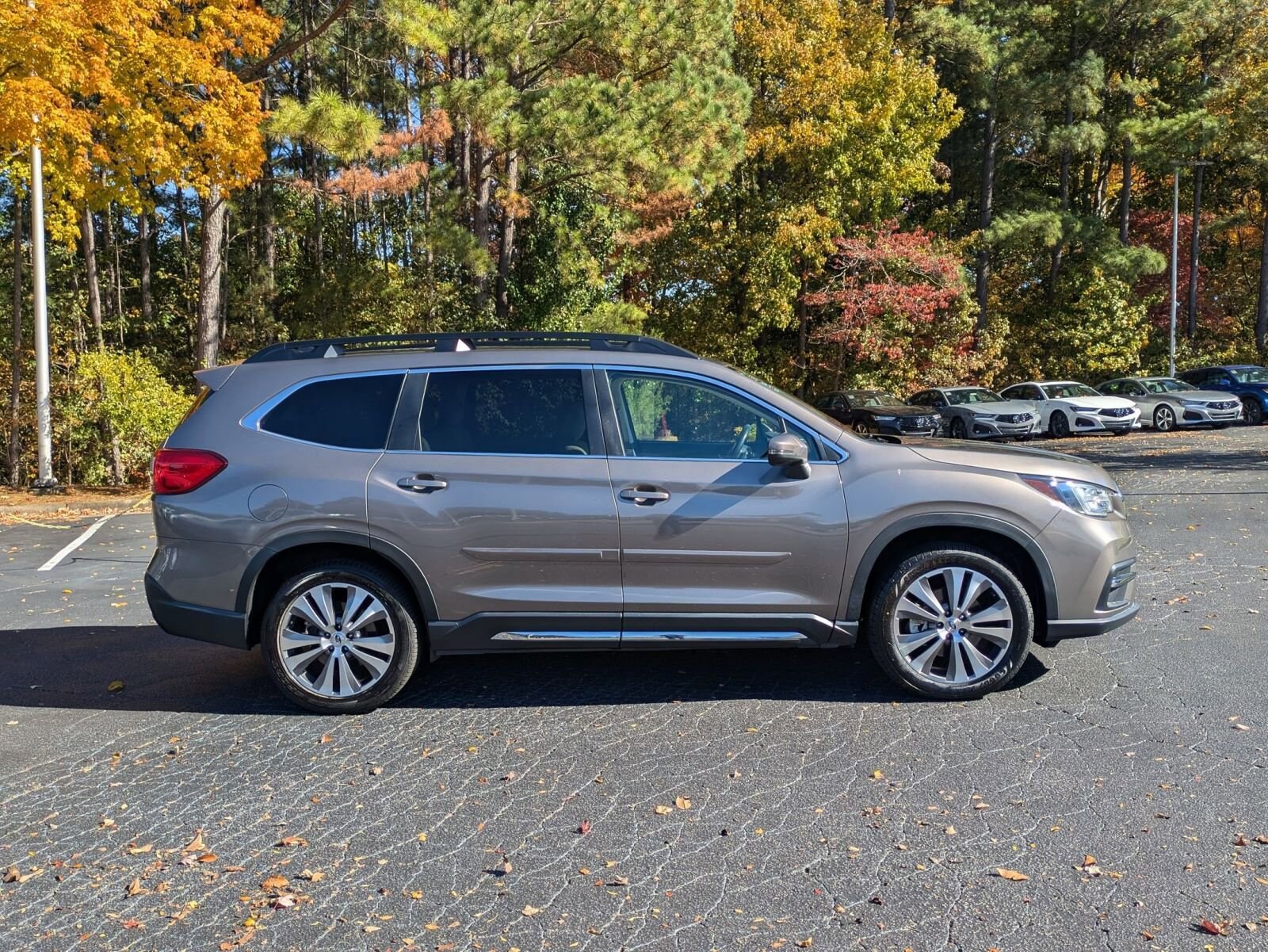 2022 Subaru Ascent Limited photo 2