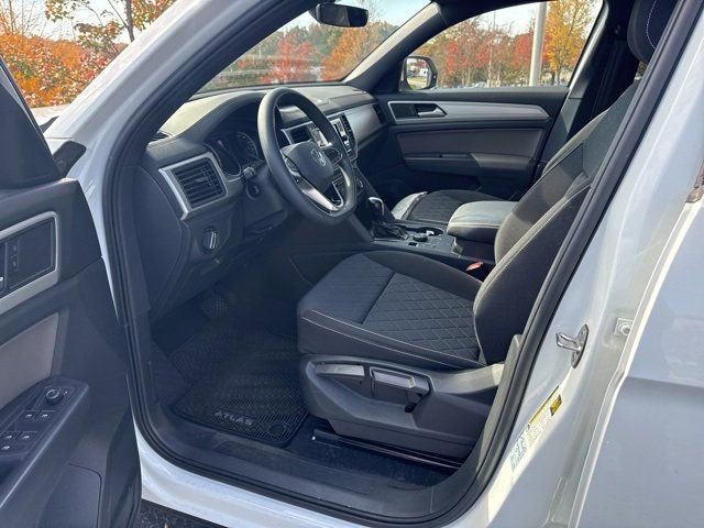 2021 Volkswagen Atlas Cross Sport photo 2