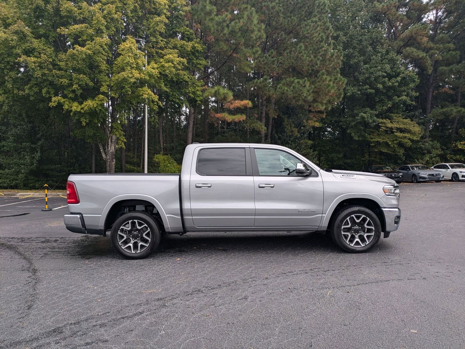 2025 Ram 1500 Laramie photo 4