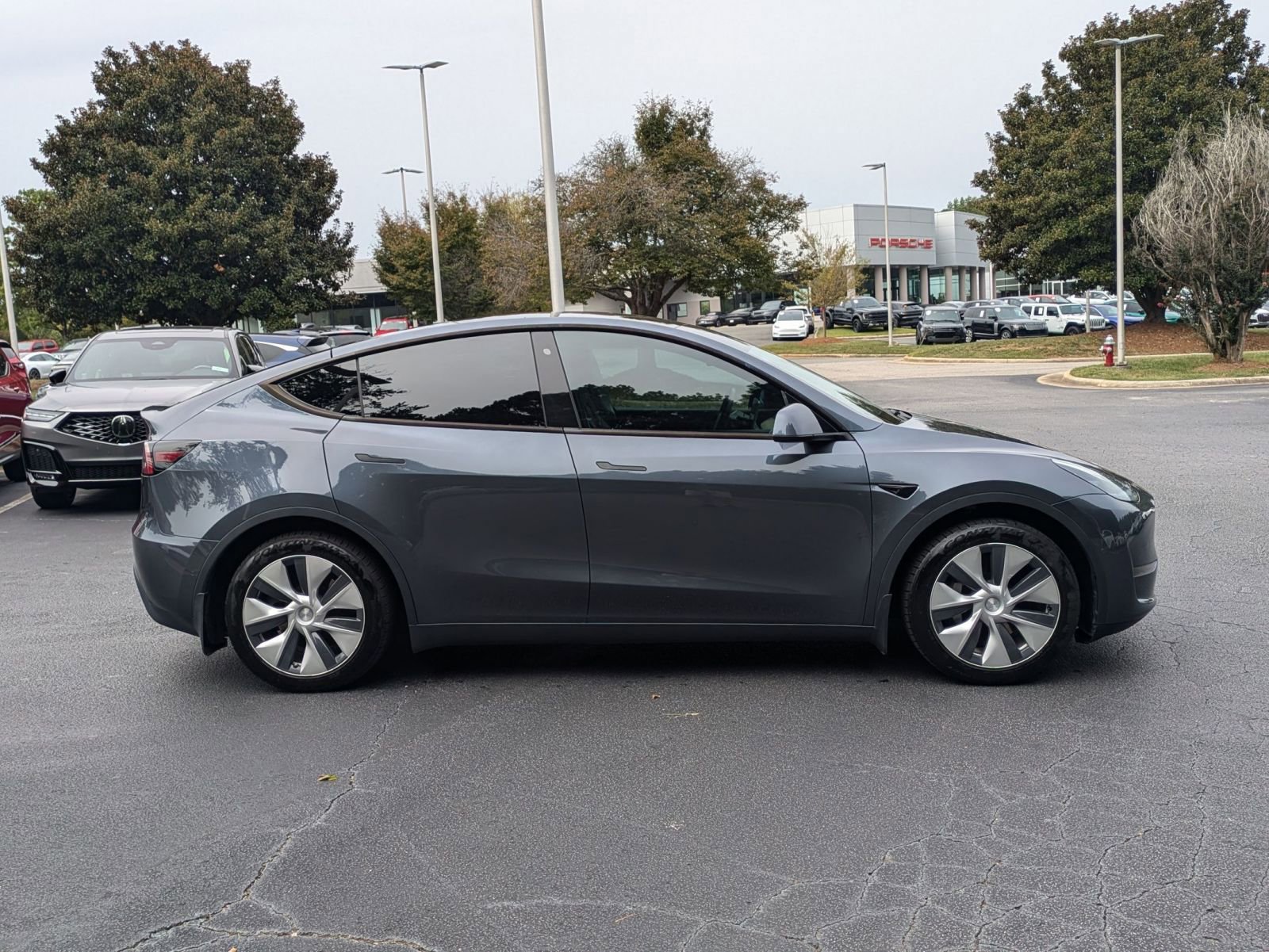 2020 Tesla Model Y Long Range photo 4