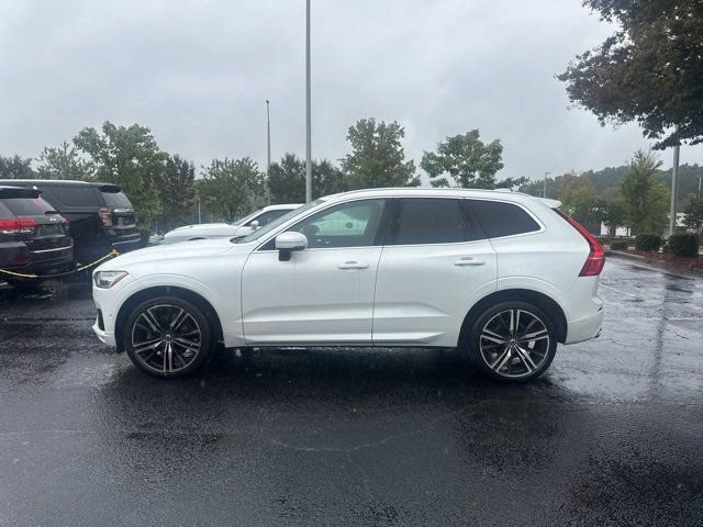 2019 Volvo XC60 T5 R-Design photo 2