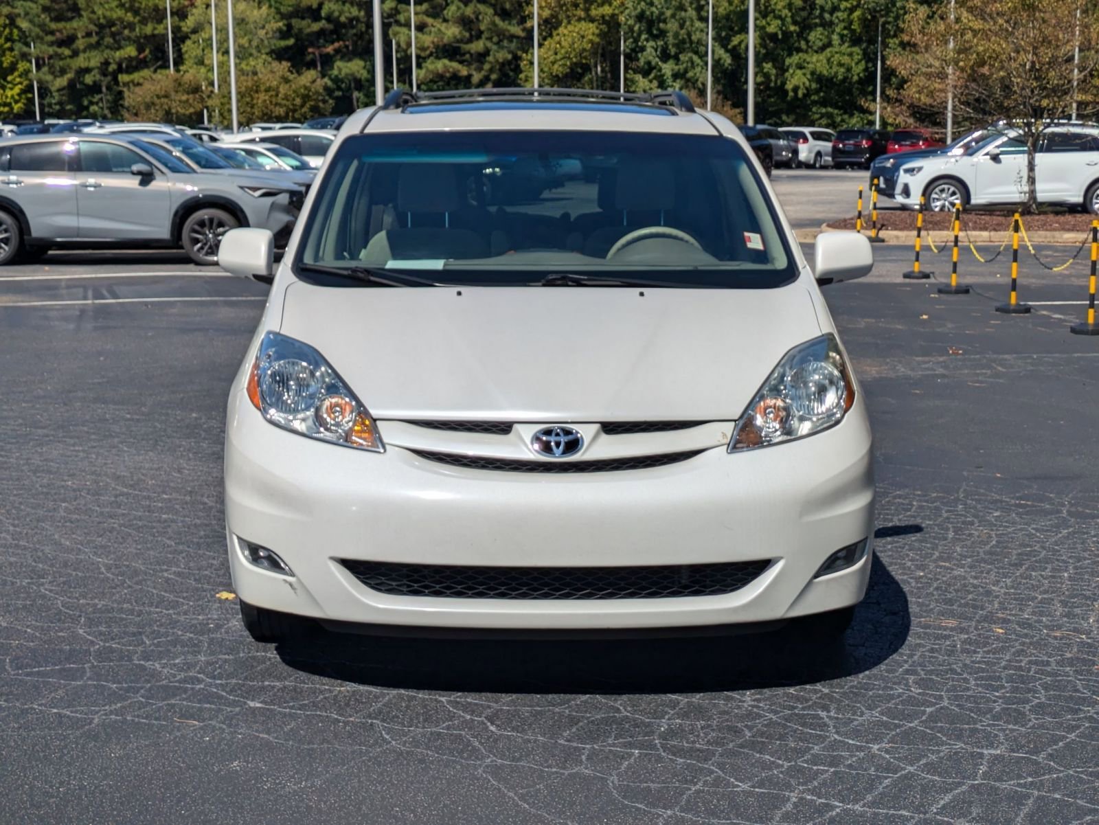 2006 Toyota Sienna XLE photo 2