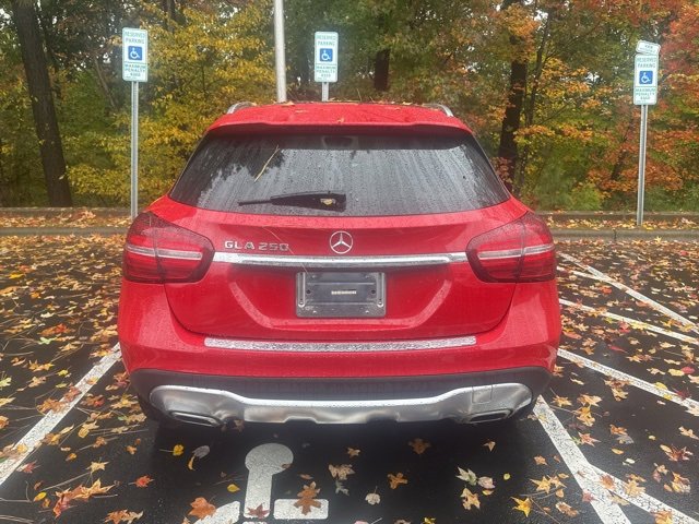 2019 Mercedes Benz GLA 250 photo 3
