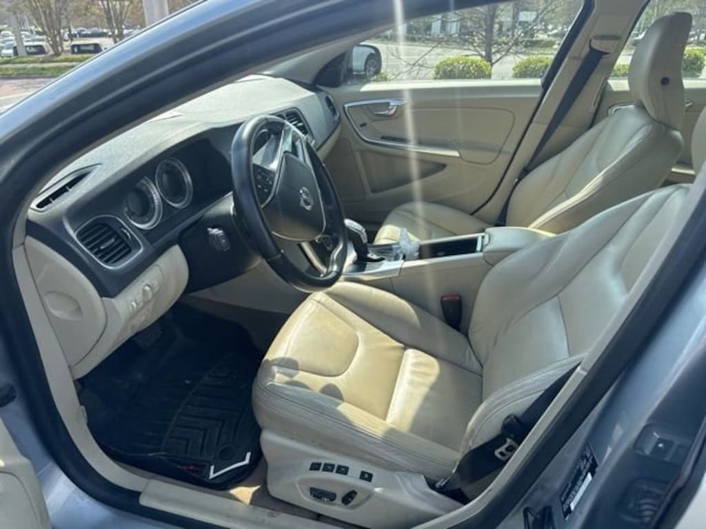 Used 2013 Volvo S60 T5 Sedan