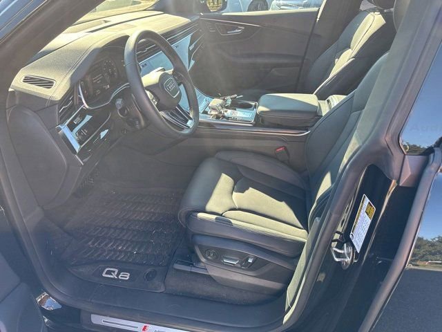 2025 Audi Q8 Prestige 55 photo 4