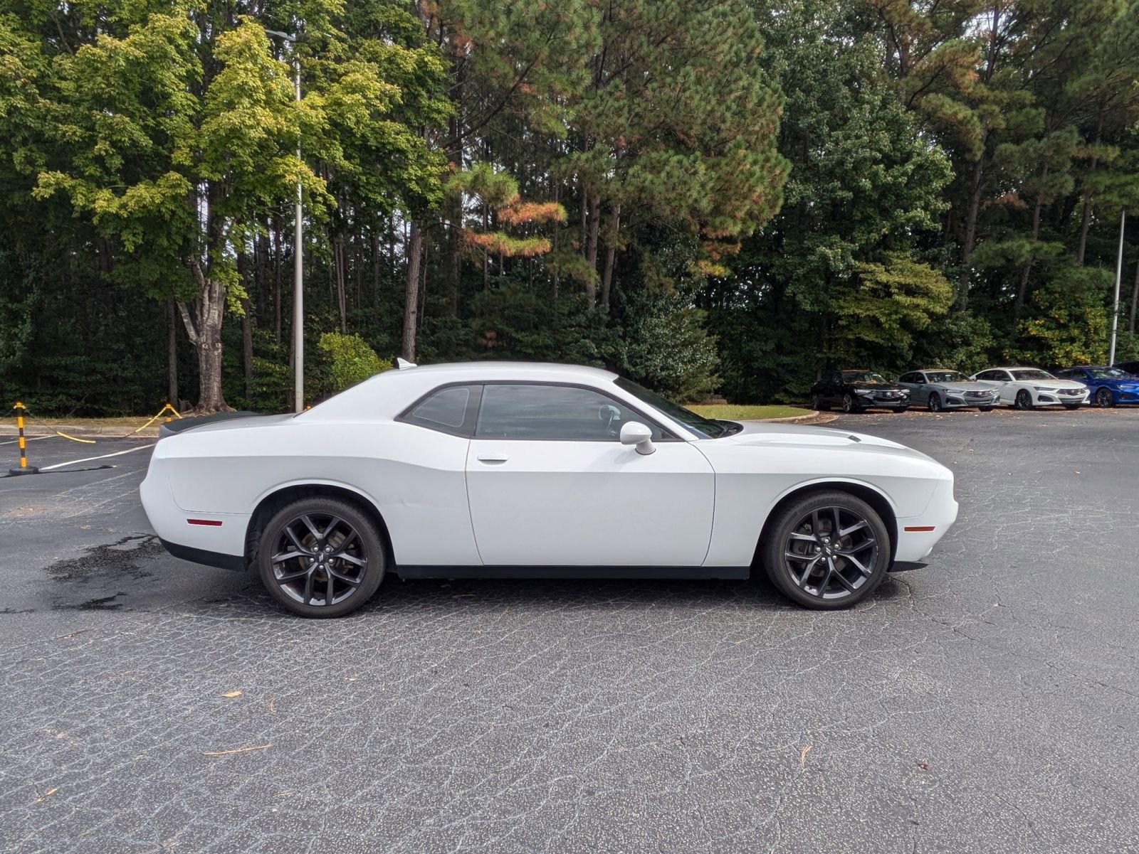 2020 Dodge Challenger SXT photo 4