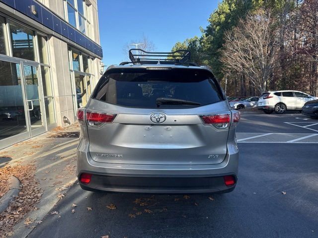 2015 Toyota Highlander XLE photo 2