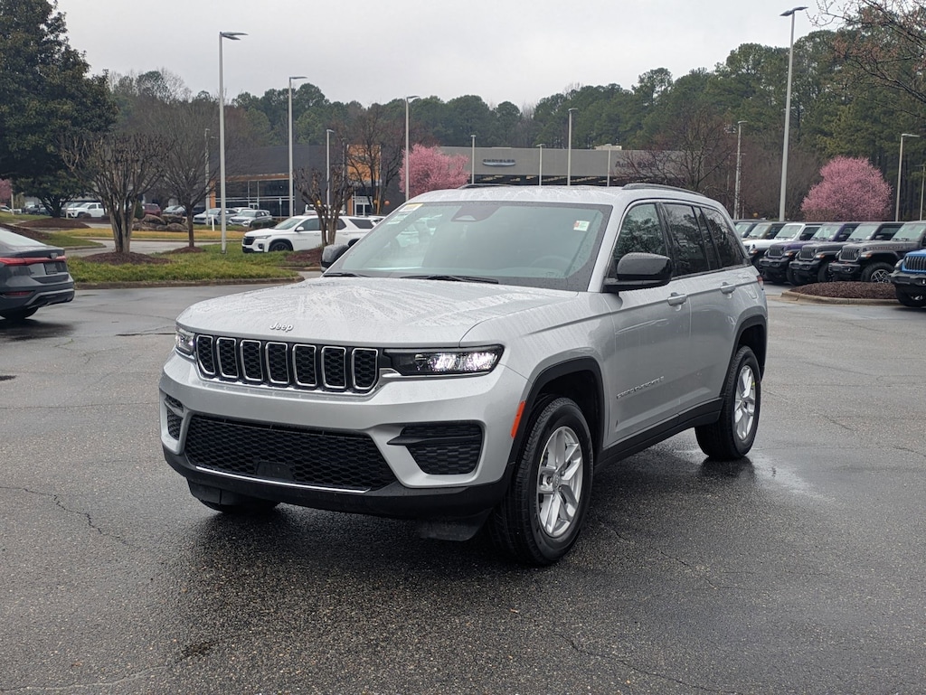 New 2026 Jeep Grand Cherokee LAREDO X 4X4 Sport Utility